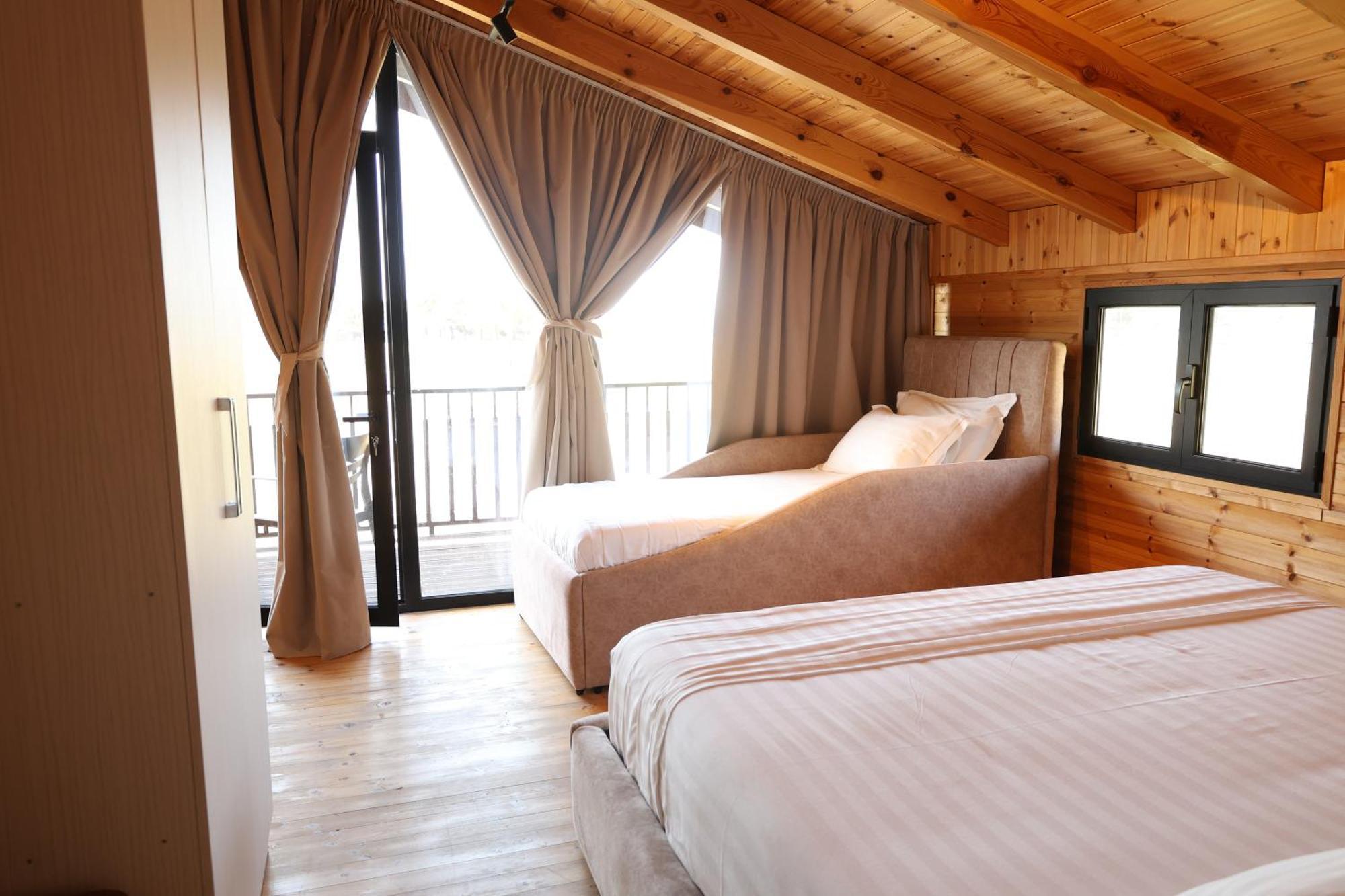 Posh Villa 1 Кавая Екстериор снимка